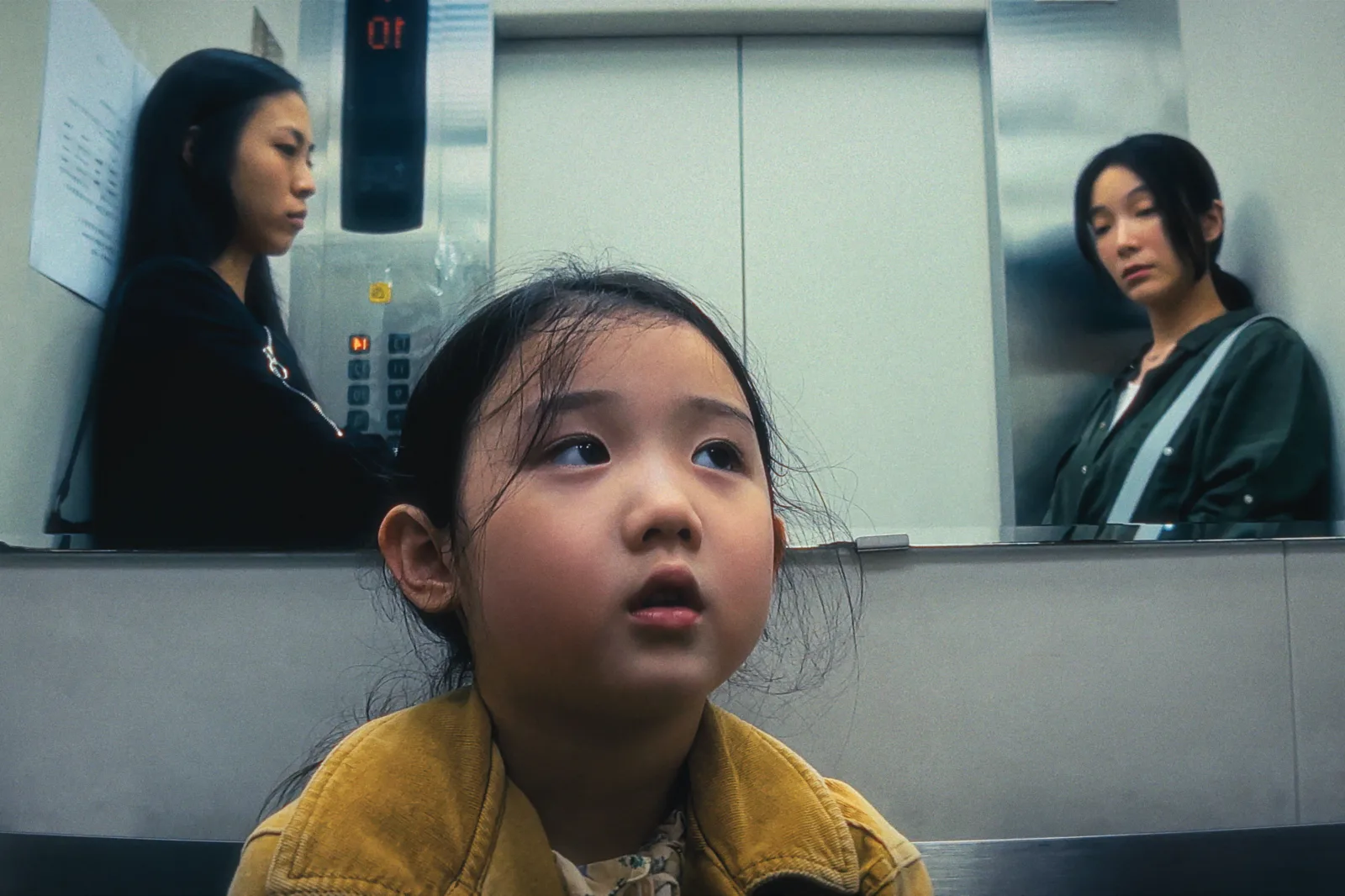 Left-Handed Girl - Shih-Ching Tsou